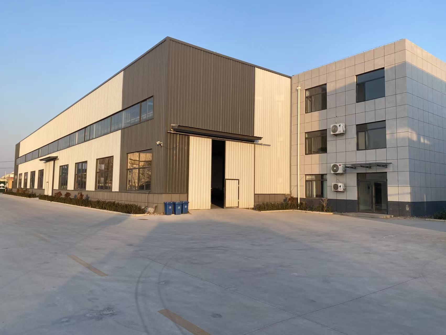Công ty LBL xuất khẩu máy cửa đi Nga