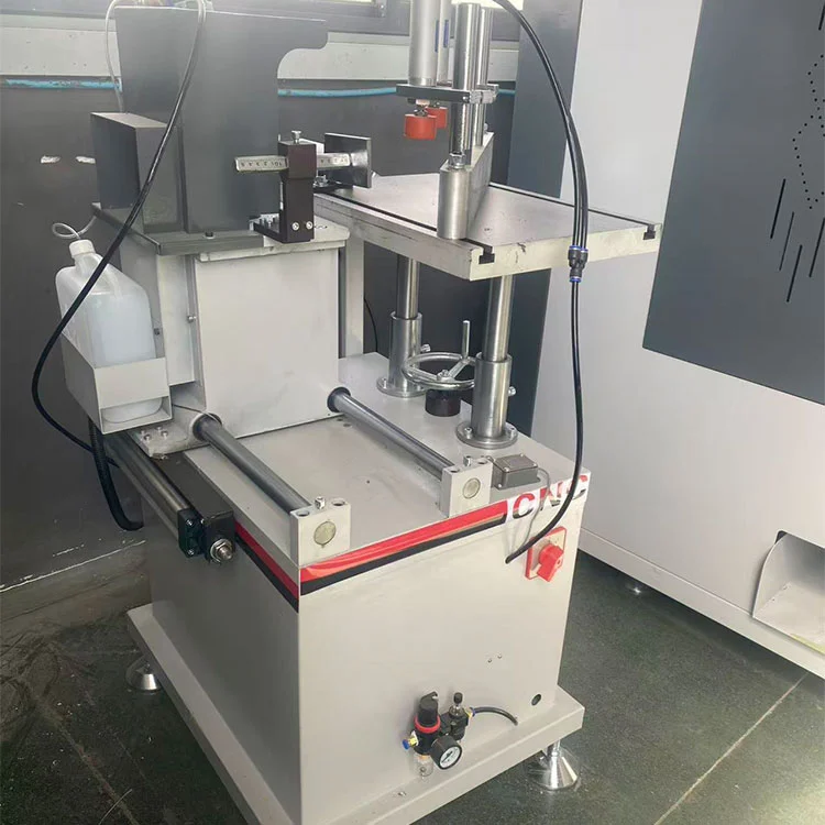 Máy phay mặt nhôm CNC 3+1 trục cho cửa sổ cách nhiệt Mullion