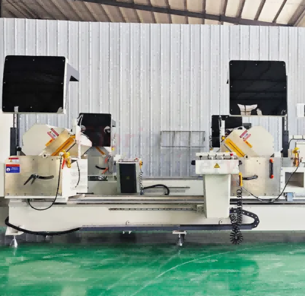 Máy cưa góc xoay bên trong có dung sai vi mô 550 CNC
