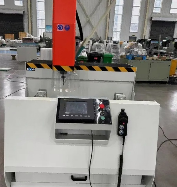 Trung tâm gia công CNC 3 trục có độ cứng cao 800mm | Được xây dựng nhằm mục đích ép đùn nhôm công nghiệp