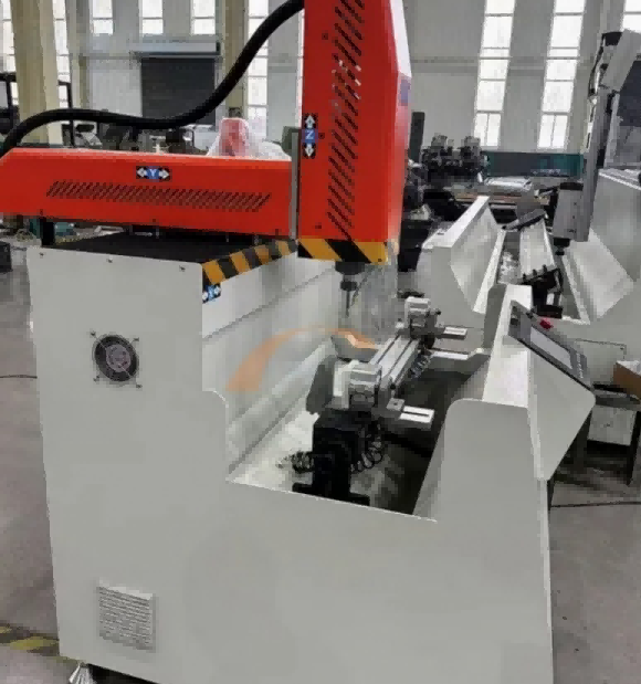 Trung tâm gia công CNC chính xác có độ cứng cao 800mm dành cho các cấu hình nhôm công nghiệp tiết diện lớn