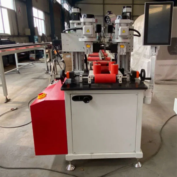 Máy chèn khía nhôm phá nhiệt CNC
