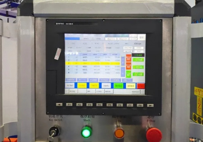 Máy khoan tường rèm nhôm CNC 4 đầu có độ chính xác cao