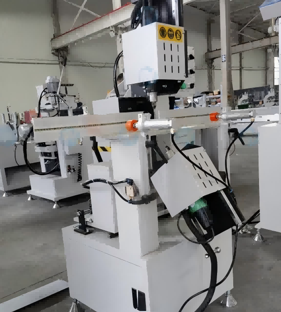 Máy phay rãnh nước PVC có độ chính xác cao