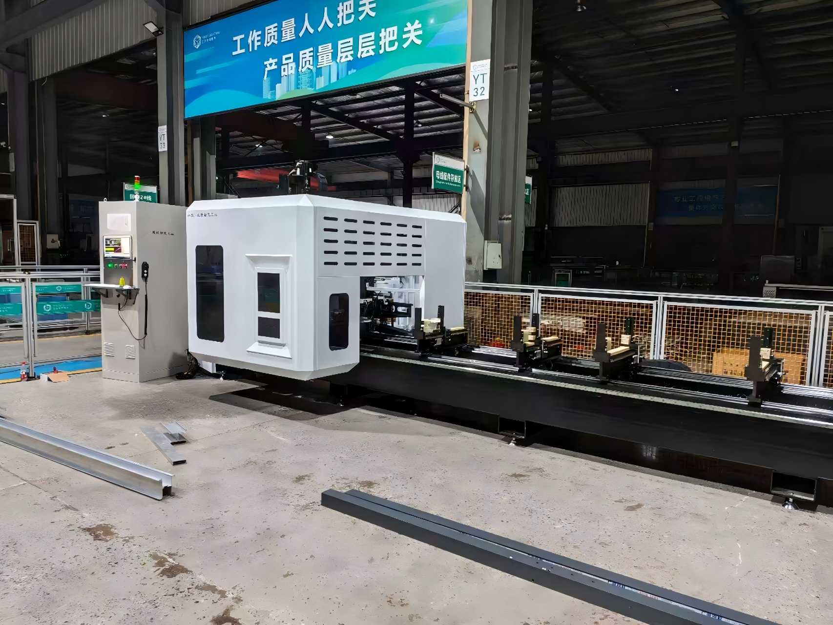 Trung tâm gia công giàn 5 trục có độ cứng cao cho các cấu hình tường rèm